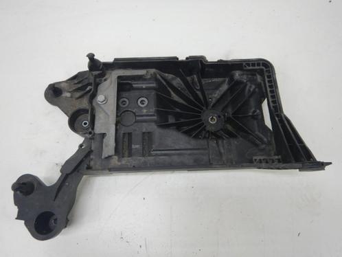 VW Touran 5TA Accubak 5TA915331, Auto-onderdelen, Accu's en Toebehoren, Volkswagen, Gebruikt, Ophalen of Verzenden