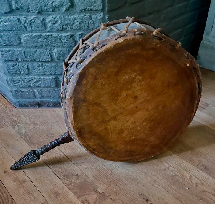 Sjamaandrum/ oude drum, Antiek en Kunst, Antiek | Gereedschap en Instrumenten, Ophalen of Verzenden