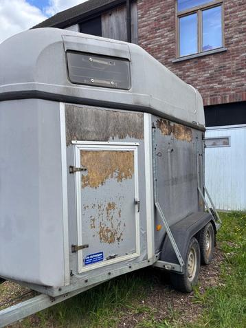 Paardentrailer Hotra 2 paarden met werk aan, Dieren en Toebehoren, Paarden en Pony's | Trailers en Aanhangwagens, Ophalen, Gebruikt