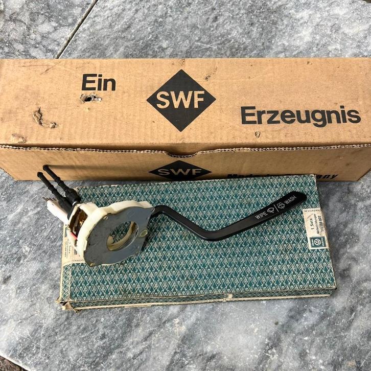 VW NOS ruitenwisserschakelaar SWF Kever 1303 1200 Kubel T181, Autos : Divers, Accessoires de voiture, Utilisé, Enlèvement ou Envoi