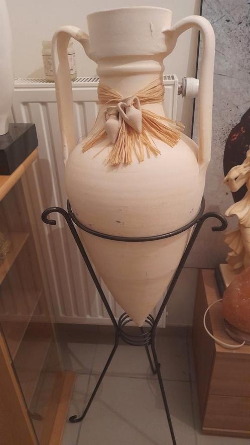 Magnifique vase decoratif 1m26 sur support fer forger, Maison & Meubles, Accessoires pour la Maison | Colonnes & Piliers, Comme neuf