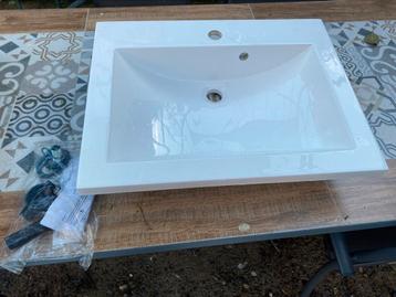 Badkamer lavabo—-kunststof  (nieuw ) 60cm X 46cm br beschikbaar voor biedingen