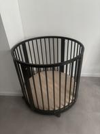 Rond zwarte babybox, Ophalen, Zo goed als nieuw, Rond