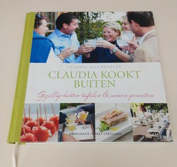 Kookboek Claudia kookt buiten beschikbaar voor biedingen