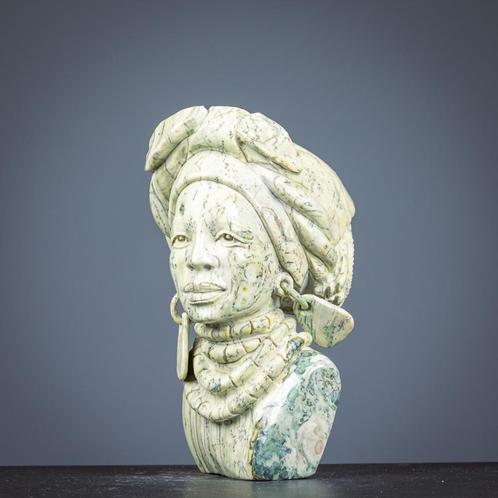 IMAGE : Femme africaine - Pierre de jade au beurre - Senasa, Antiquités & Art, Art | Sculptures & Bois, Enlèvement ou Envoi