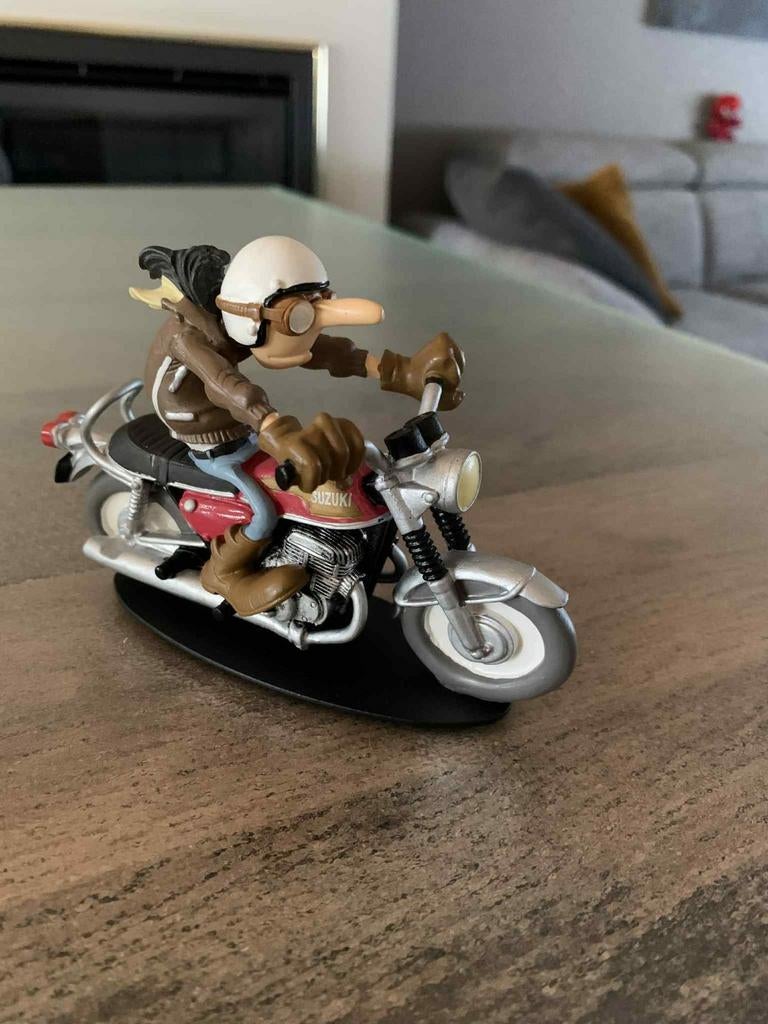 Joe bar team  6 stuks in zeer goede staat 15 euro stuk, Verzamelen, Beelden en Beeldjes, Ophalen