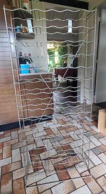 PORTE BOUTEILLES MÉTALLIQUE - 60 BOUTEILLES, Enlèvement, Comme neuf