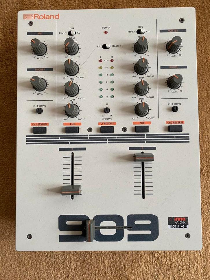 Roland DJ-99 2-kanaals DJ-mixer, Musique & Instruments, Tables de mixage, Comme neuf, Moins de 5 canaux, Entrée micro, Enlèvement