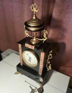 Horloge ancienne, hauteur 50 cm, fonctionne parfaite., Antiquités & Art, Enlèvement ou Envoi