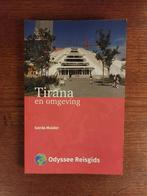 Reisgids Tirana en omgeving, Livres, Guides touristiques, Comme neuf, Enlèvement ou Envoi