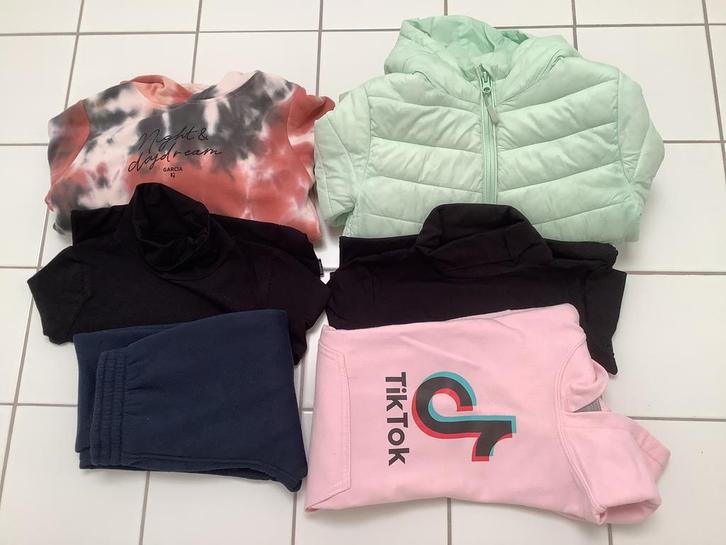 Pakketje meisjes kleren maten 11 en 12 jaar., Kinderen en Baby's, Kinderkleding | Kinder-kledingpakketten, Zo goed als nieuw, Ophalen of Verzenden