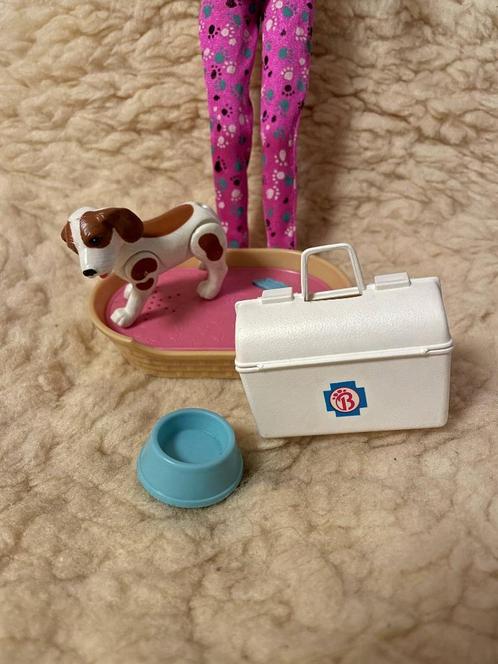 ② Mattel Barbie Vétérinaire Set 1995 Chien, Lit avec bruits — Jouets