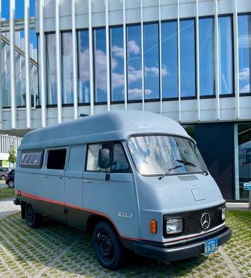 Mercedes 207 L, Auto's, Voorwielaandrijving, Leder, Handgeschakeld, Zilver of Grijs