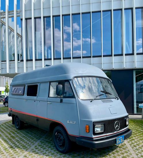 Mercedes 207 L, Auto's, Mercedes-Benz, LED verlichting, Lederen bekleding, Trekhaak, USB, Benzine, Handgeschakeld, Zilver of Grijs