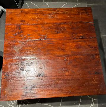Salontafel antiek vakmanschap beschikbaar voor biedingen