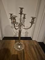 Grote metalen kandelaar, Ophalen