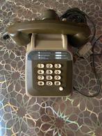 Vintage telefoon met knoppen., Telecommunicatie, Gebruikt