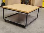 Petite table à roulettes, présentoir pour magasin, Ophalen, Zo goed als nieuw, Hout
