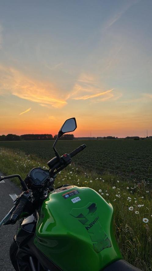Kawasaki, Motoren, Motoren | Kawasaki, Particulier, Naked bike, meer dan 35 kW, 2 cilinders, Motorrijbewijs A, ABS, Traction Control