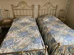 twee koperen eenpersoonsbedjes, Huis en Inrichting, Slaapkamer | Bedden, Ophalen, Zo goed als nieuw, Eenpersoons