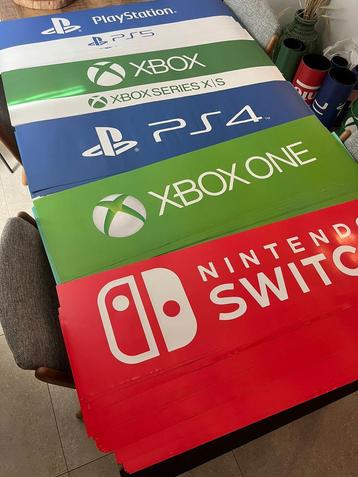 Groot aantal videogame posters incl ps4, ps5 en nintendo beschikbaar voor biedingen