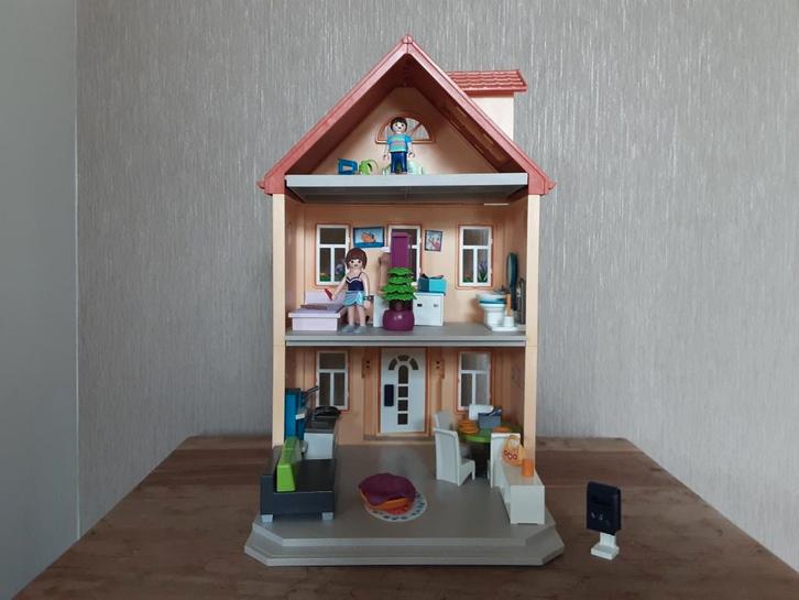 PLaymobil het gezelligste woonhuis - als nieuw, Kinderen en Baby's, Speelgoed | Playmobil, Zo goed als nieuw, Complete set, Ophalen of Verzenden
