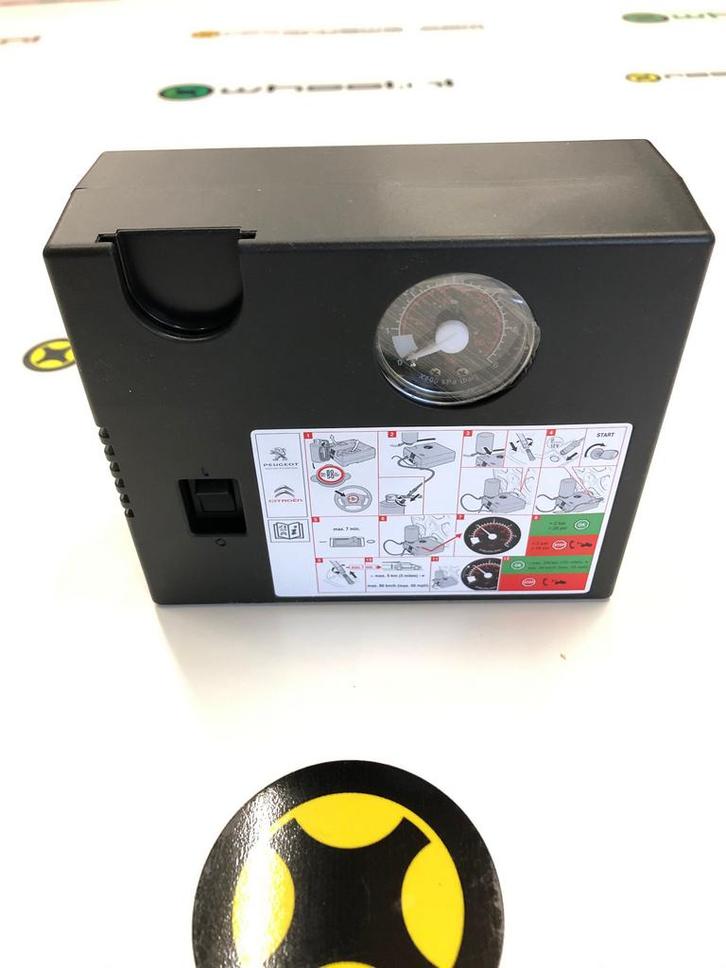 EHBO Set / 12V Luchtcompressor voor Reservewiel, Autos : Divers, Antivol, Neuf, Enlèvement ou Envoi