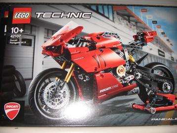 vele nieuwe lego technic dozen beschikbaar voor biedingen
