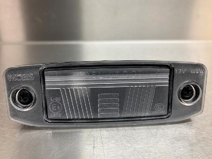 ECLAIRAGE DE PLAQUE Hyundai Kona (OS) (|92501J9000|), Autos : Pièces & Accessoires, Éclairage, Hyundai, Utilisé