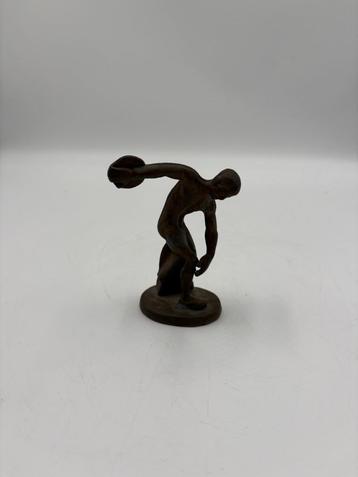 Statuette en bronze , le lanceur du discobole beschikbaar voor biedingen