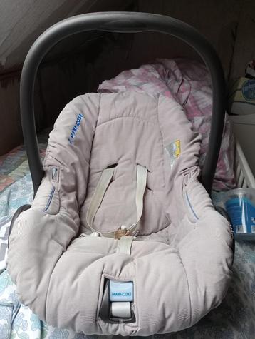 Gratis maxi cosi  beschikbaar voor biedingen