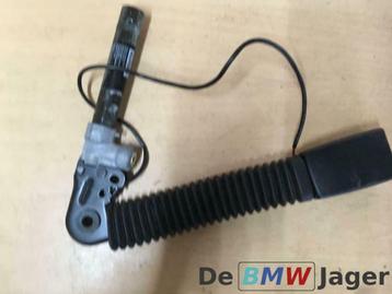 Gordelspanner rechtsvoor BMW 5-serie E60 E61 72117065848 beschikbaar voor biedingen