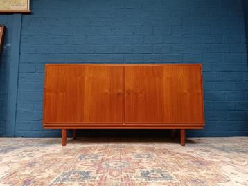 Vintage sideboard, Deens design, jaren 60 beschikbaar voor biedingen