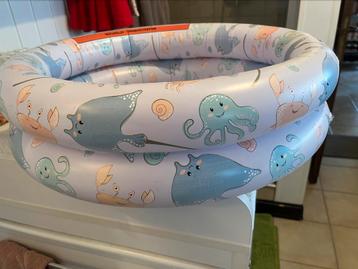 Babyzwembad 60cm beschikbaar voor biedingen