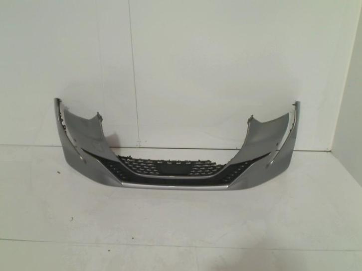 BUMPER VOOR Peugeot 208 II (UB / UH / UP) (01-2019/-), Auto-onderdelen, Carrosserie, Bumper, Peugeot, Voor, Gebruikt