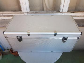 Flightcase 68 x 31 x 32,5 cm beschikbaar voor biedingen