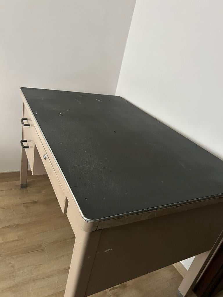 Bureau anvien, Ophalen of Verzenden