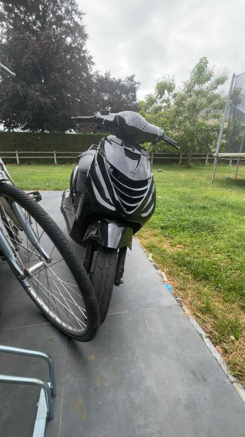 Zip 125cc, Fietsen en Brommers, Brommeronderdelen | Scooters, Zo goed als nieuw, Piaggio, Blok, Ophalen of Verzenden