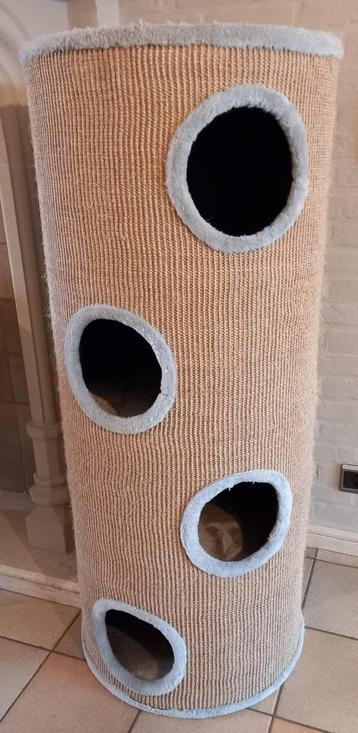 Katten krabton / - paal 120 cm hoog en 51 cm doorsnede beschikbaar voor biedingen