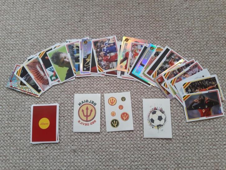 Panini - We stick Red together 2018 - Carrefour, Verzamelen, Sportartikelen en Voetbal, Zo goed als nieuw, Poster, Plaatje of Sticker