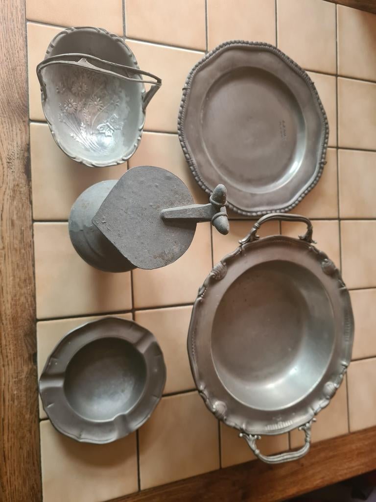 Différents objets en étain, Antiquités & Art, Antiquités | Étain, Enlèvement