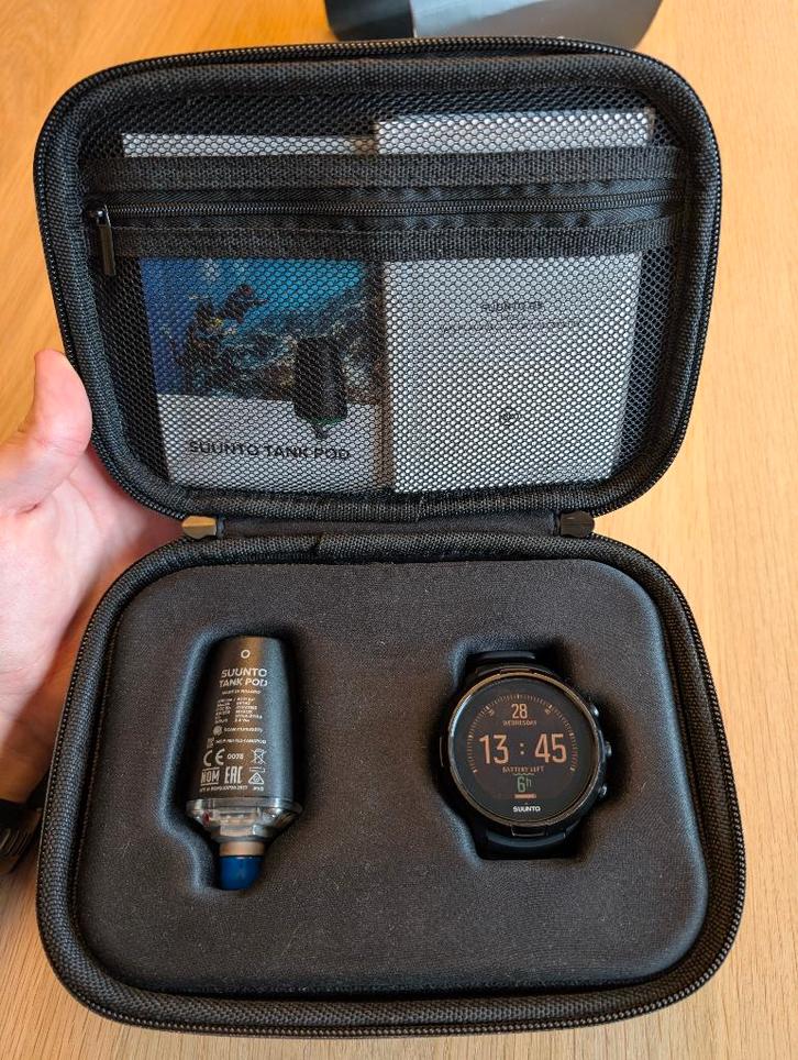 Duikcomputer Suunto D5 + Tank Pod, Watersport en Boten, Duiken, Zo goed als nieuw, Duikcomputer, Ophalen of Verzenden