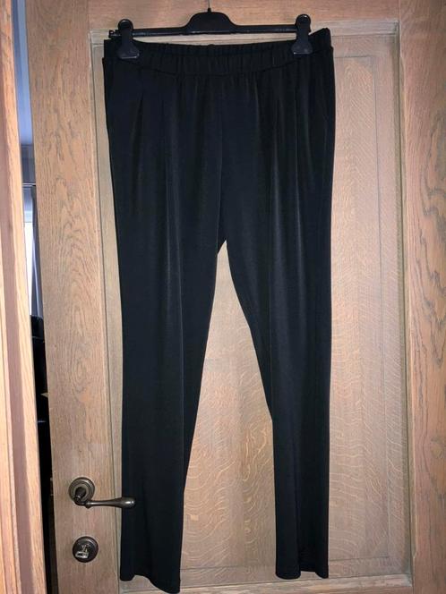 Prachtige zwarte broek van Giovane, Kleding | Dames, Leggings, Maillots en Panty's, Zo goed als nieuw, Legging, Maat 40/42 (M)