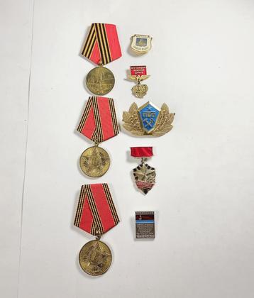 Lotje Sovjet items. beschikbaar voor biedingen