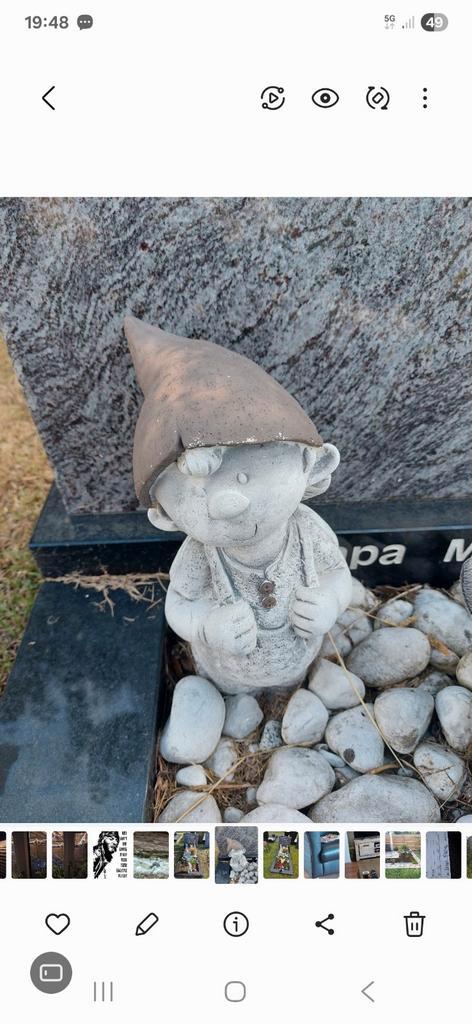 Gezocht: stenen beeldje ( meisje)., Tuin en Terras, Tuinbeelden, Zo goed als nieuw, Ophalen