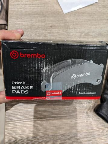 Plaquettes de frein Brembo neuve x4 disponible aux enchères