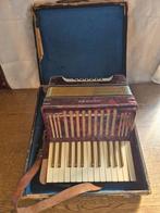 Vintage Hohner accordeon, Muziek en Instrumenten, Accordeons, Ophalen, Gebruikt, 32-bas, Toetsaccordeon