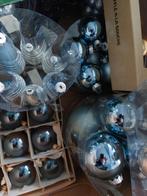 Doos vol met kerstversiering, Enlèvement