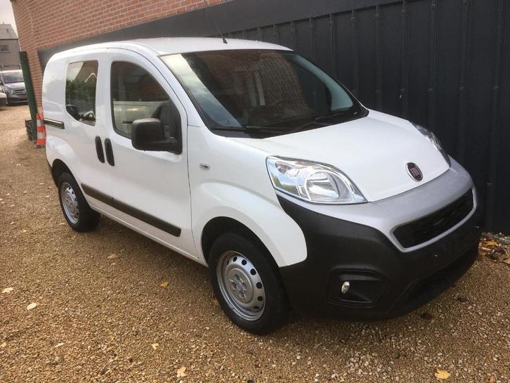 Fiat Fiorino * 1.4 Benzine/CNG 77pk * Airco * Navi, Auto's, Bestelwagens en Lichte vracht, Bedrijf, Te koop, ABS, Airbags, Airconditioning