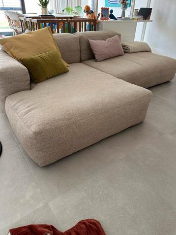 Zetel HKliving / 1jaar oud beschikbaar voor biedingen